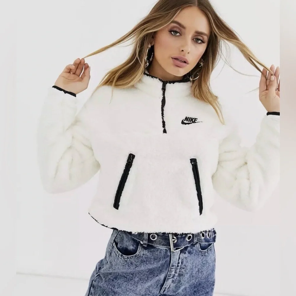 NEW! Nike Sportswear Quarter Zip Crop Sherpa Plush Fleece Shirt Ivory Black SZ M